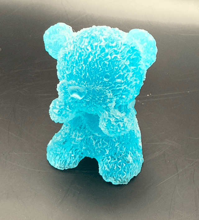 Petit ours en résine 